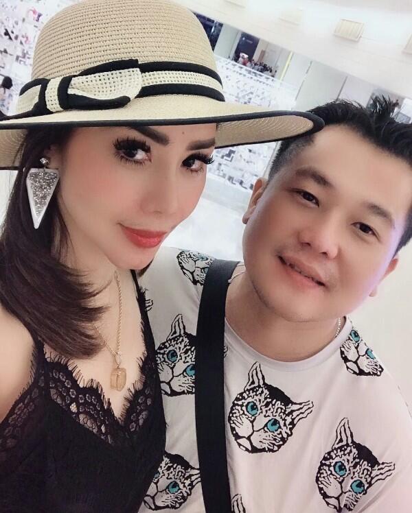 So Sweet, Ini 10 Potret Romantis Femmy Permatasari & Pacar Pengusaha!