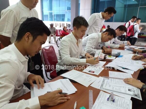 10 Foto Jonatan Christie & Para Atlet Indonesia saat Ujian CPNS