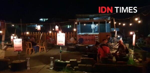 Yuk, Mampir ke Warkop Tsunami di Pantai Talise!