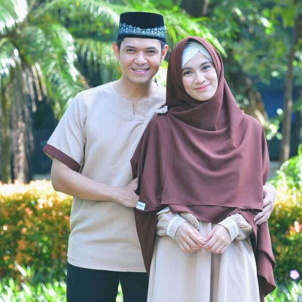 Panutan Banget, 10 Potret Harmonis Dude Harlino & Alyssa Soebandono