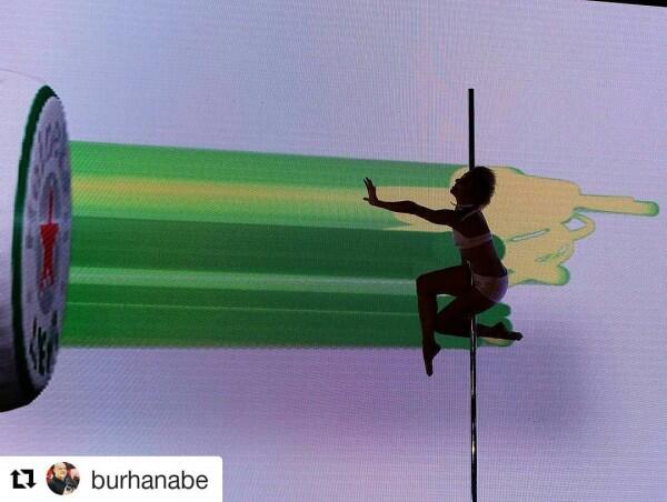 10 Potret Terbaru Vicky Burki, Sekarang Tekuni Pole Dancing!