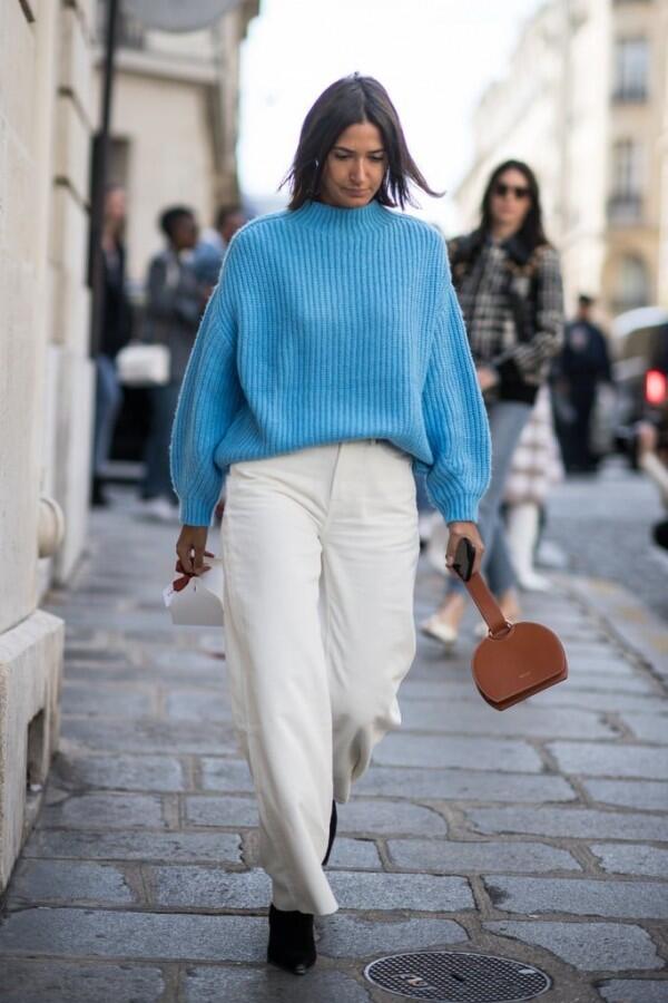 Tips Mix & Match Jeans dan Sweater Biar Penampilanmu Makin Maksimal