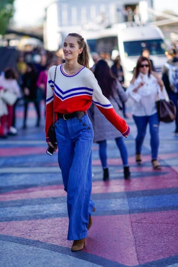 Tips Mix & Match Jeans dan Sweater Biar Penampilanmu Makin Maksimal