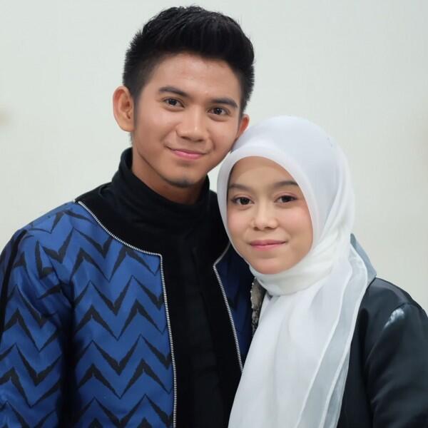 Tiga Tahun Pacaran, 10 Potret Mesra Lesty Kejora & Rizky D'Academy