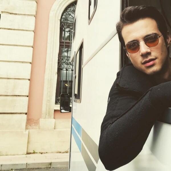 10 Foto Keren Mert Yazıcıoğlu Pemeran Baran di Drama Turki Mawar Hitam