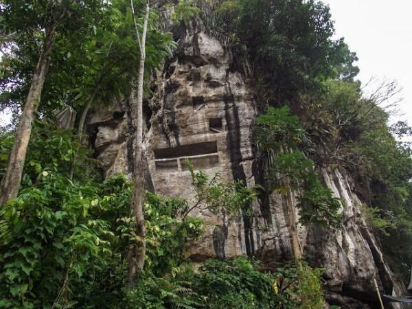 Unik tapi Sakral, Begini Penampakan 5 Kuburan Khas Toraja