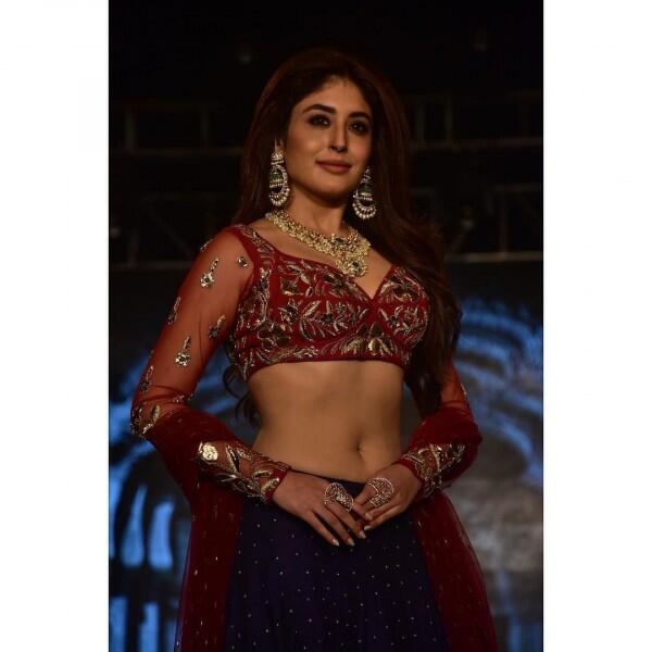 10 Potret Memesona Kritika Kamra, Pemeran Arohi di Arjun dan Arohi
