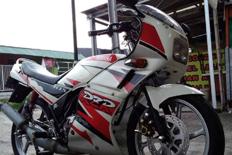 PERNAH PUNYA MOTOR INI DI ERA 90-AN, PASTI AGAN DILIRIK CEWE-CEWE