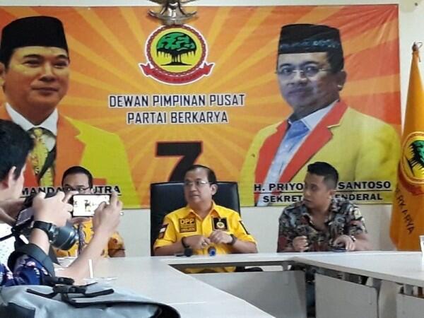 Sebut Soeharto Simbol KKN, Sekjen PSI Raja Juli Siap Dilaporkan