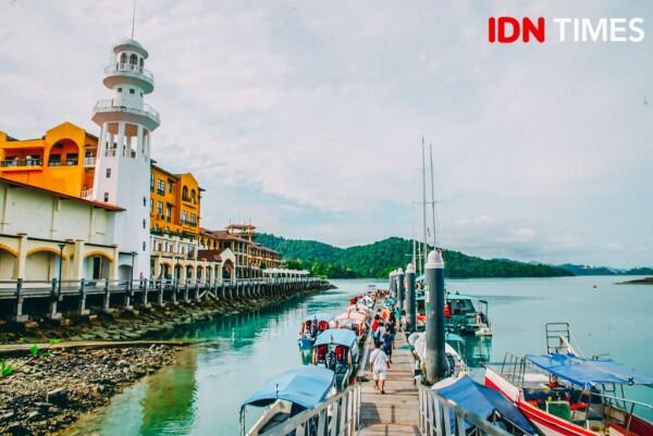 15 Potret Keseruan Sunset Cruise di Pulau Langkawi Malaysia, Epic!