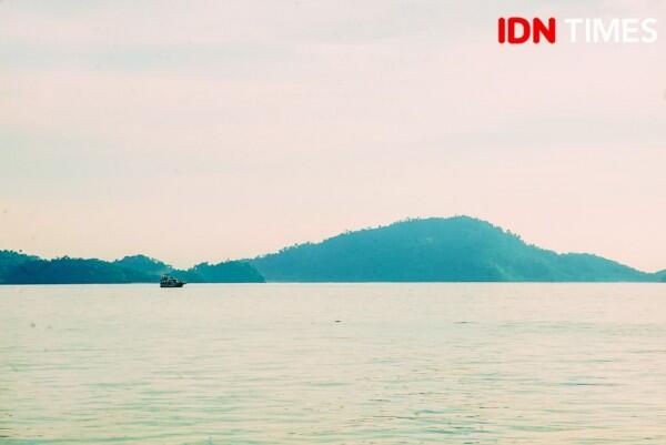15 Potret Keseruan Sunset Cruise di Pulau Langkawi Malaysia, Epic!