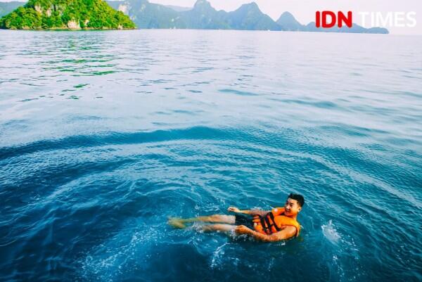 15 Potret Keseruan Sunset Cruise di Pulau Langkawi Malaysia, Epic!
