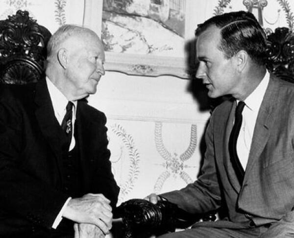 RIP George H.W. Bush, Berikut Perjalanan Politiknya Sejak 1967