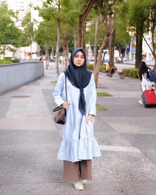 Anti Ribet, 10 Fashion Item dengan Hijab yang Cocok Buat ke Kampus