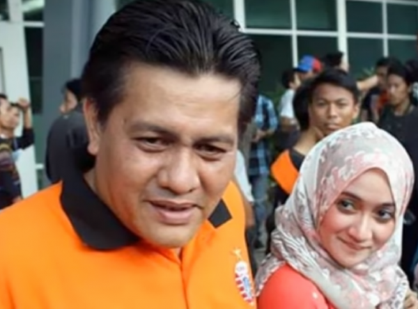 Bikin Adem, 10 Pasangan Seleb Ini Kembali Rujuk Setelah Bercerai!