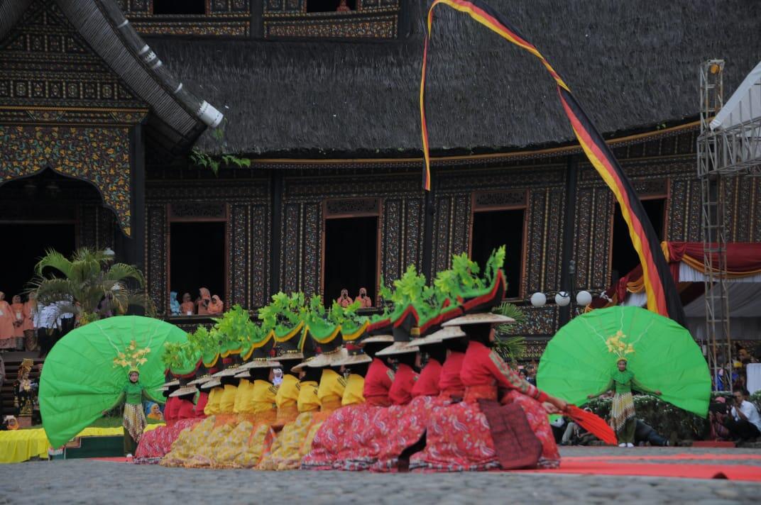Meriahnya Pembukaan Festival Budaya Minangkabau 2018