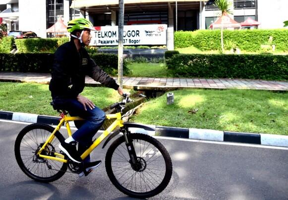 Gak Diundang Reuni 212, Jokowi Kerja Naik Sepeda ke Bogor Utara