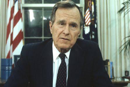 Mantan Presiden AS George HW Bush telah meninggal di usia 94 tahun, anaknya George W