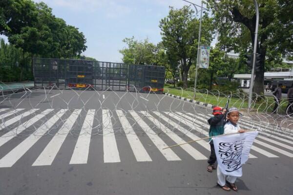 Reuni 212 Usai, Banyak Peserta Anak Menangis Terpisah dari Orangtuanya