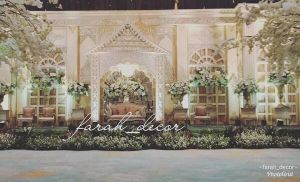 Bak Taman Bunga Putih, 7 Inspirasi Dekor Wedding Ge-Kiku yang Memesona