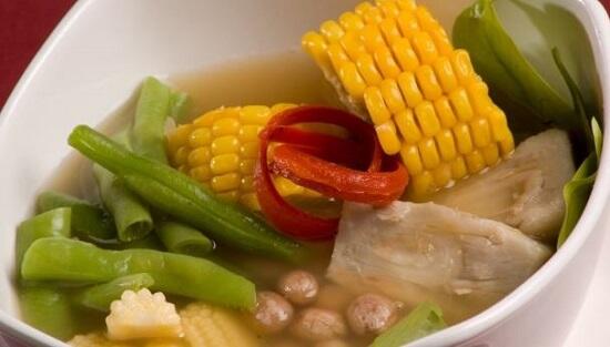 3 Perbedaan Sayur Asem Jawa dan Betawi, Enak Mana yang Ya?