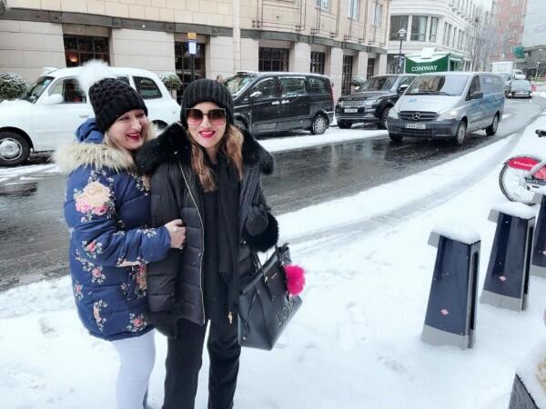 10 Kedekatan Seleb Bollywood & Putrinya, Like Mother Like Daughter
