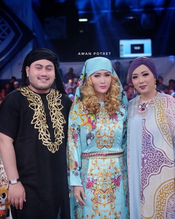 10 Potret Persahabatan Soimah dan King Nassar yang Lengket Banget!