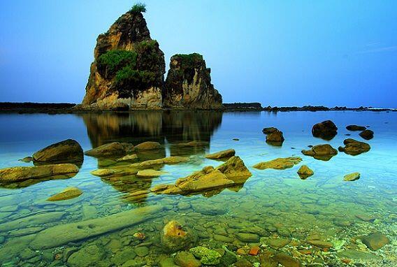 15 Pantai Paling Indah di Indonesia yang Gak Kalah Indah dari Maldives