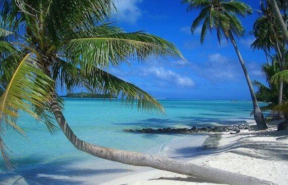 15 Pantai Paling Indah di Indonesia yang Gak Kalah Indah dari Maldives
