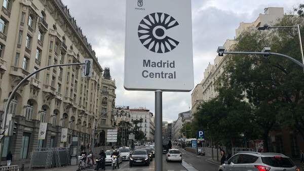 Madrid Larang Mobil Tua Lalu Lalang di Jalanan