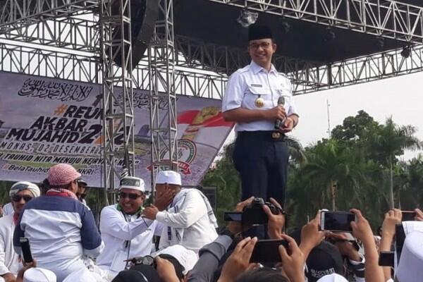 Anies Pakai Baju Dinas Gubernur DKI di Reuni 212, Ini Aturannya