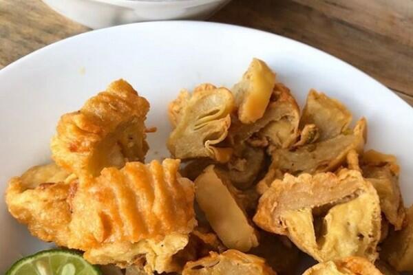 5 Batagor Khas Bandung Ini Dijamin Bikin Ketagihan, Enak Banget Sih!