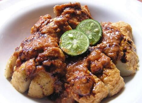 5 Batagor Khas Bandung Ini Dijamin Bikin Ketagihan, Enak Banget Sih!