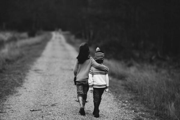 Jangan Jauhi! 6 Hal Ini Bikin Kamu Nyaman Berteman dengan Introvert