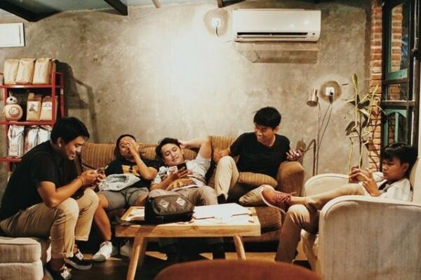 Jangan Jauhi! 6 Hal Ini Bikin Kamu Nyaman Berteman dengan Introvert
