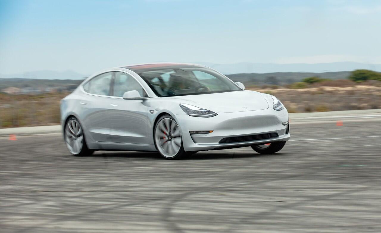 Tesla Model 3 Akan Segera Dipasarkan Di Indonesia
