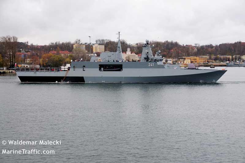 Balada Meko A-100 Polandia, Dari Korvet Menjadi OPV