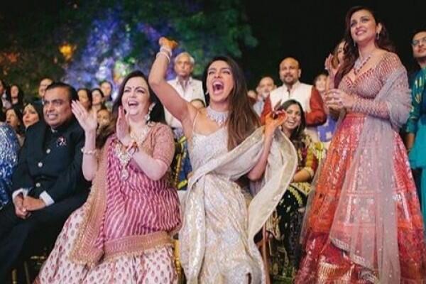 10 Momen Keseruan Sangeet Ceremony Priyanka Chopra - Nick Jonas