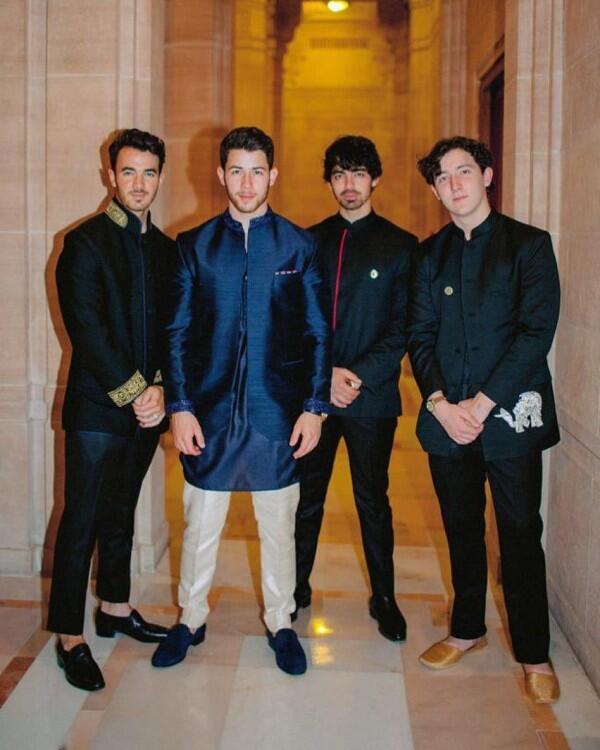 10 Momen Keseruan Sangeet Ceremony Priyanka Chopra - Nick Jonas
