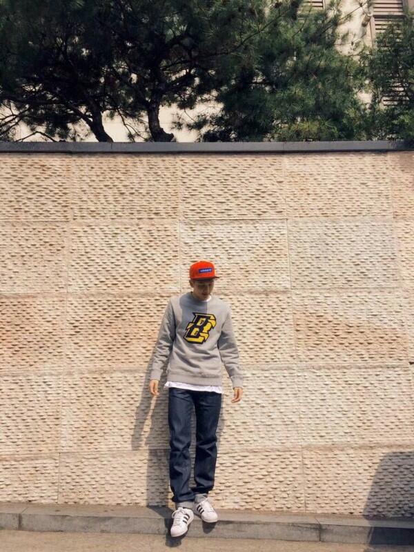 5 Idol KPop yang Identik dengan Streetwear Style, Keren Parah!