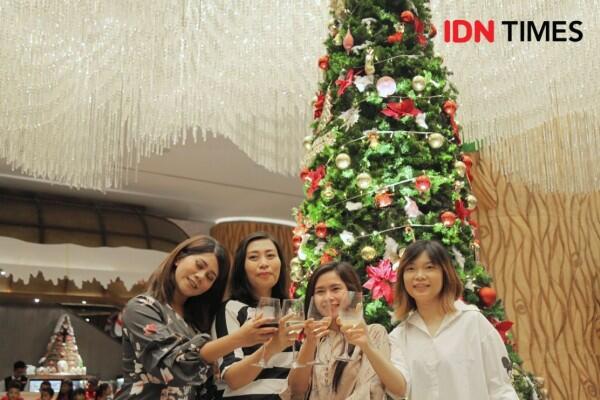 Bukan Cuma Pohonnya, Lampu dan Hiasan Natal Ternyata Punya Makna Lho