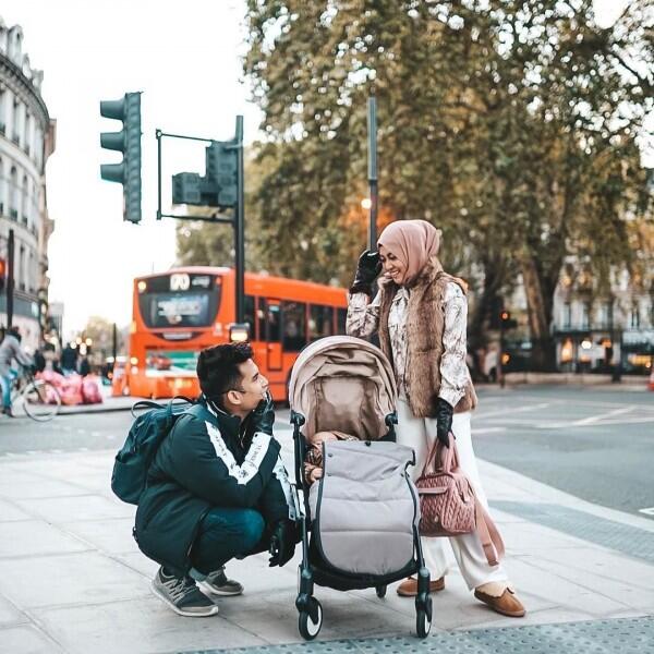 Hijrah? Inilah 9 Potret Penampilan terbaru Rachel Venya dengan Hijab