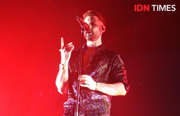 10 Potret Keseruan Konser Calum Scott di Jakarta, Bikin Baper!
