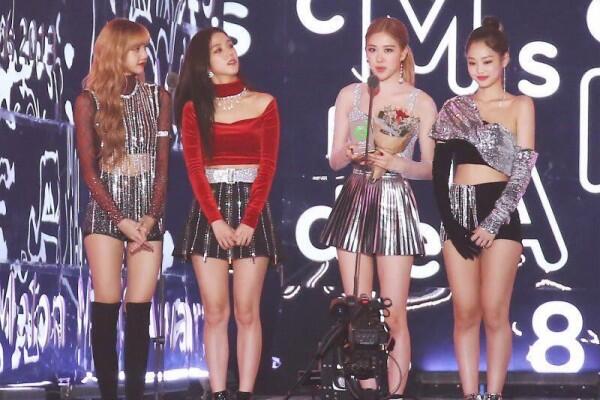 BLINK Tak Terima Pidato Kemenangan BLACKPINK di MMA 2018 Terganggu