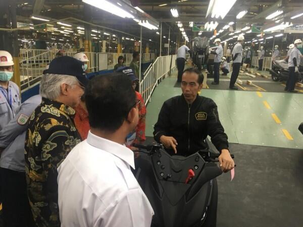 Yamaha Ekspor 1,5 Juta Unit Motor, Jokowi Janji Permudah Investasi