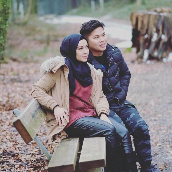 Bakal Punya Anak ke-4, Ini 10 Potret Kemesraan Ratna Galih & Suami