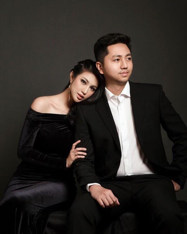 Resmi Tunangan, Ini 8 Potret Manisnya Ariska Putri & Sang Pacar