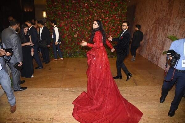 Inilah 15 Foto Artis yang Hadir saat Resepsi Deepika - Ranveer
