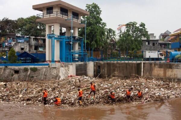 Pemprov DKI Anggarkan Rp 500 M Untuk Normalisasi Sungai