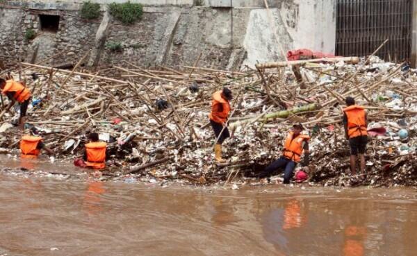 Pemprov DKI Anggarkan Rp 500 M Untuk Normalisasi Sungai